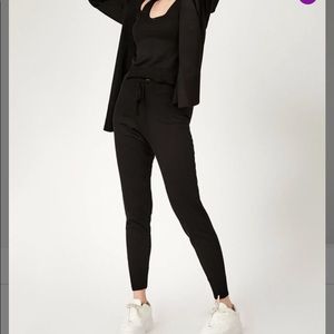 New! Worn once 3-piece Black knit joggers set